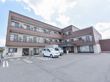 周囲には、大きな建物がないので、一際目立つ建物になっている。来訪者が来る際に迷わずに来ることができる。