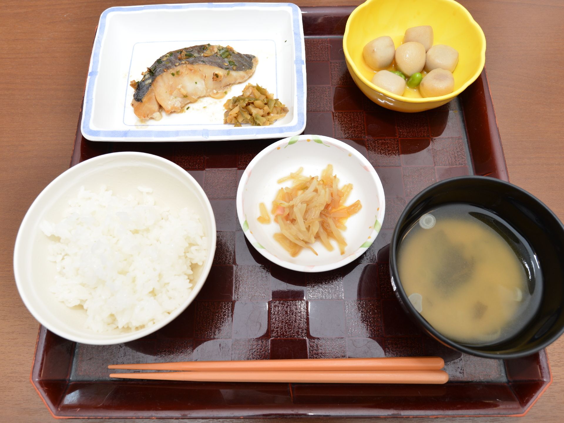 食事は入居者にとって楽しみの一つ。だからこそ、栄養のバランスはもちろん、味にもきちんとこだわりがある。見た目にも気を配るようにしている。