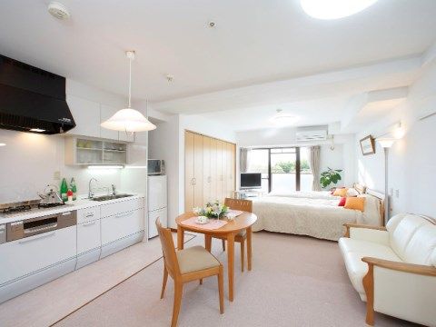 「アクティブライフ箕面」の居室。自宅と変わらない雰囲気の間取りになっているので、快適な暮らしができる。