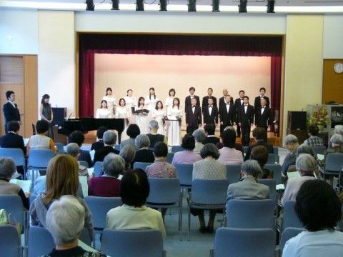「アクティブライフ箕面」のイベント３。合唱団の方々が出す、高い声量を聴くことができる。