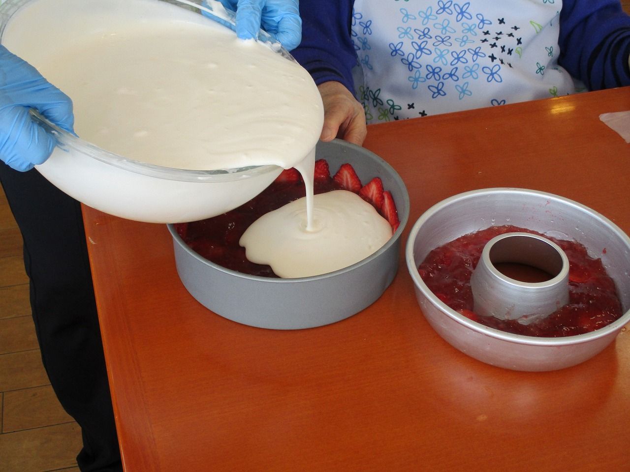「アクティブライフ豊中」おやつ作り 皆でワイワイしながら、お菓子作りに励みました。