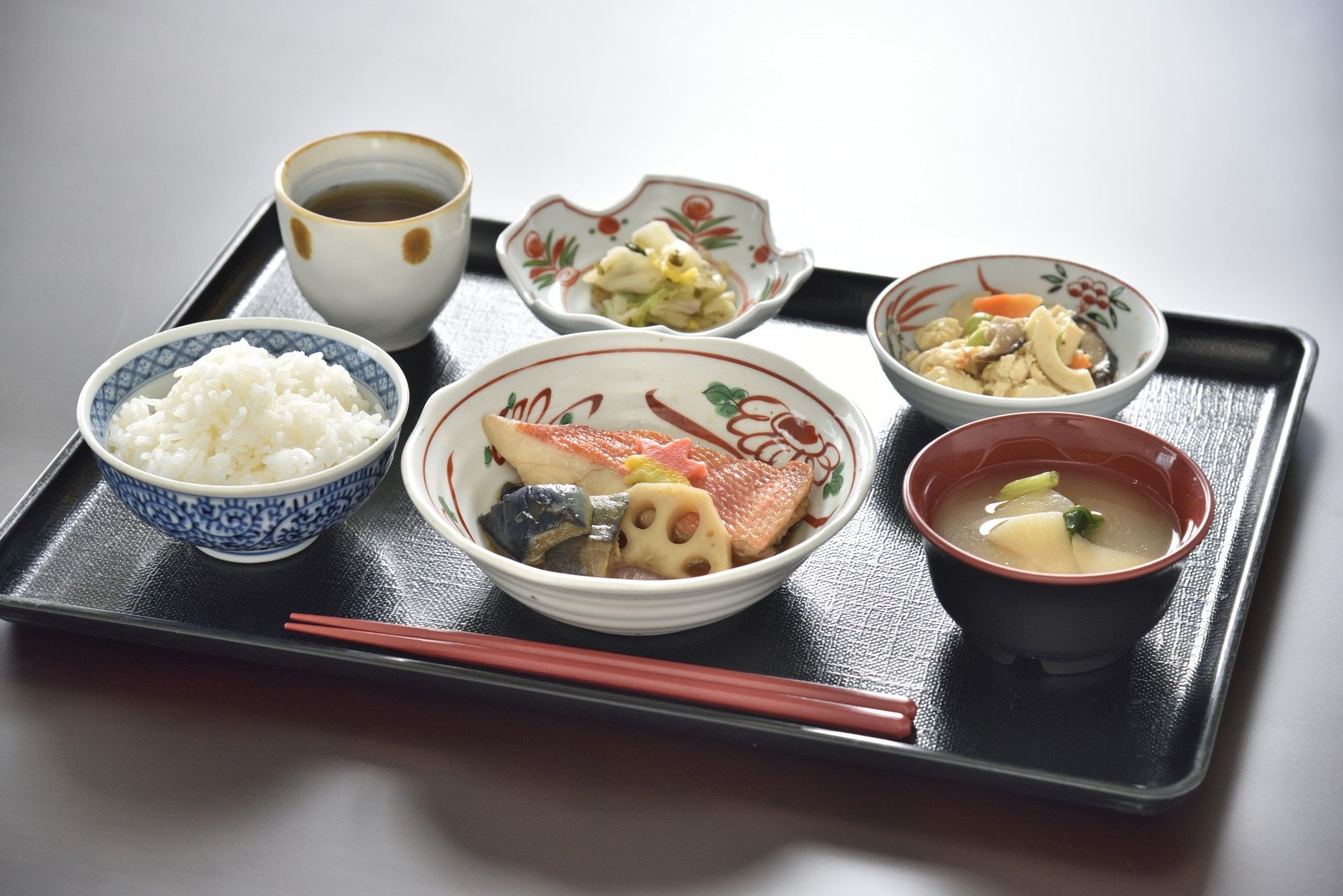 「アクティブライフ豊中」お食事1 栄養満点のお食事をお楽しみください。