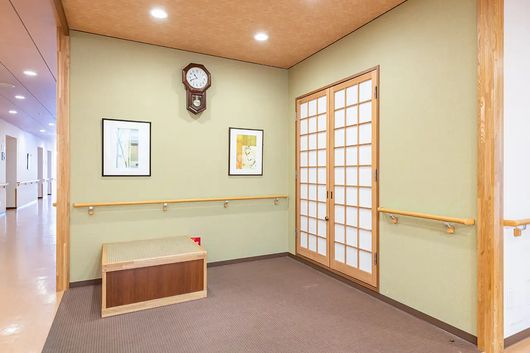 エレベーター前