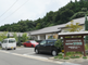 静かな住宅街にある施設外観