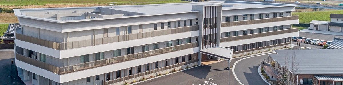 広々とした施設の外観