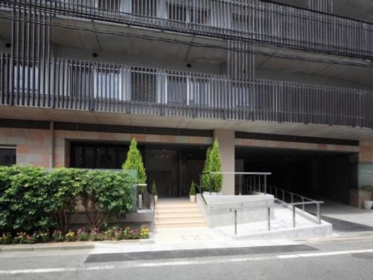 1F エントランス