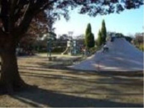 「東海橋苑」公園。お散歩に最適です。
