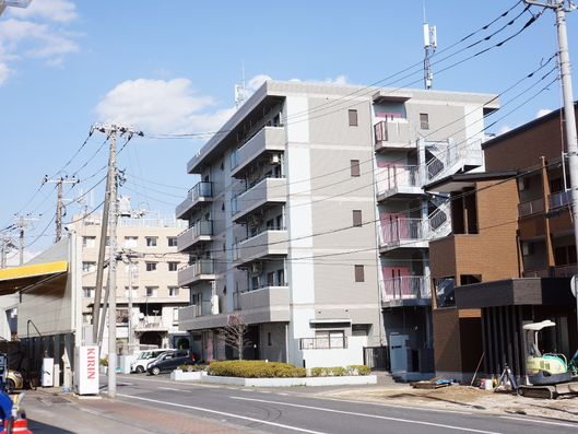 住宅街の中にある施設