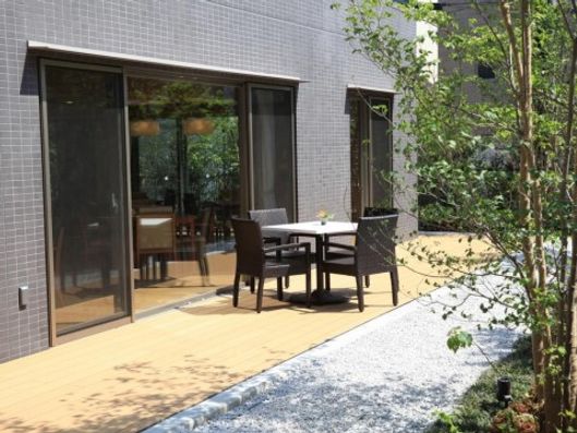 1F ウッドデッキ