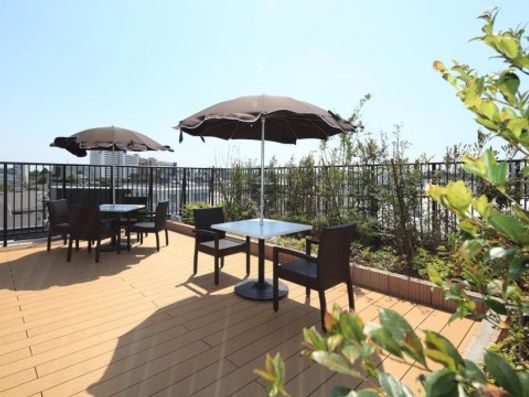 4F 屋上ウッドデッキ