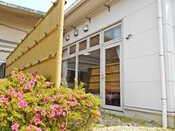 庭に面したガラス戸