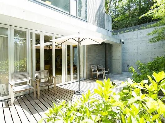 1F ウッドデッキ