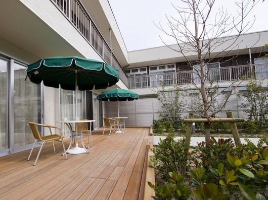 1F ウッドデッキ