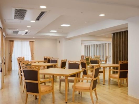 2F ダイニングルーム兼機能訓練室