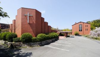 赤レンガ造りの建物