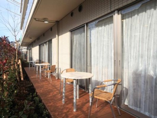 1F ウッドデッキテラス