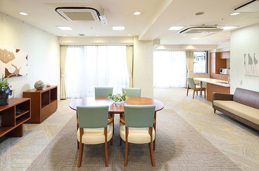 2F ティールーム