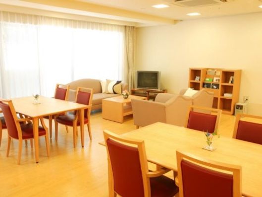 1F リビングルーム兼食堂兼機能訓練室