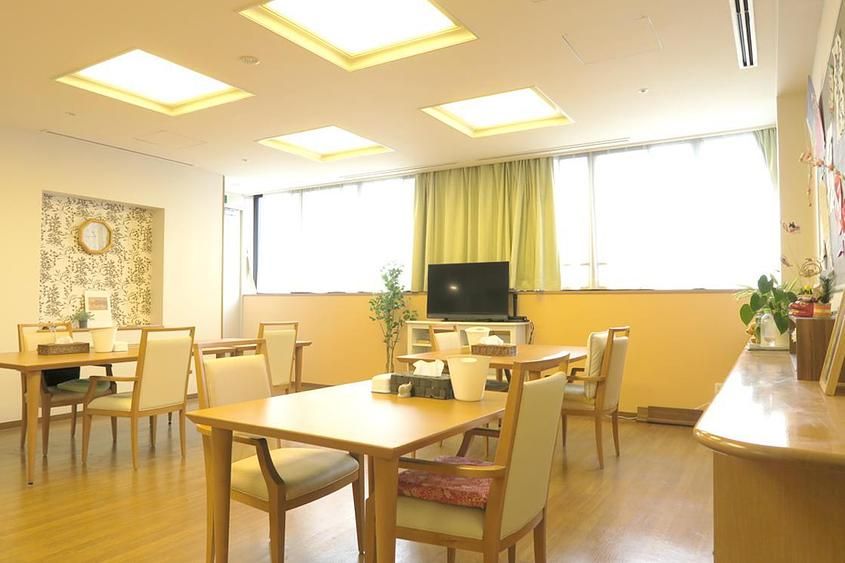 入居者様の憩いの場として、リビングルームを完備している。気の合うお仲間との歓談やティータイムなど自由に利用ができる。