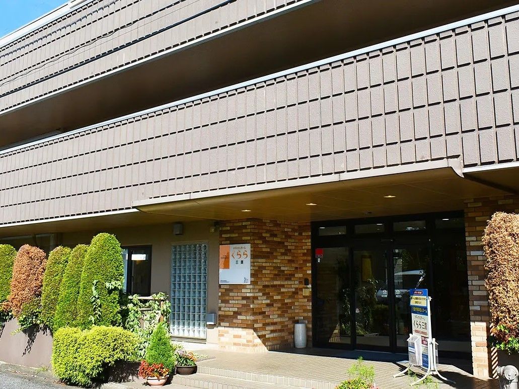 施設に設置されているルーフバルコニーは、外部からは居室が見えないようになっており、プライバシーが確保されている。