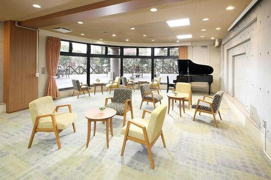 1F ラウンジ