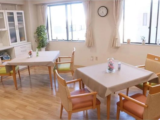 リビングルーム兼食堂兼機能訓練室