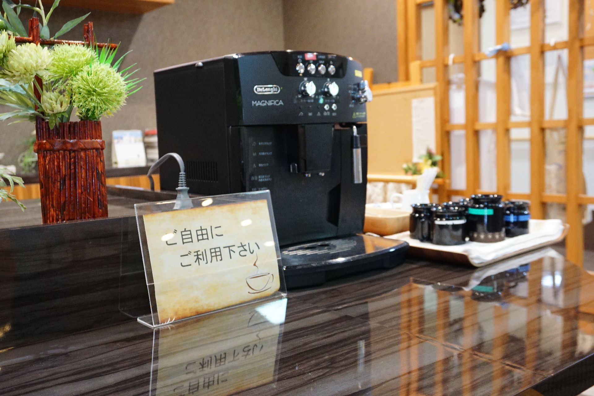 キッチンに設置された、利用者ならだれでも使うことのできるバリスタ