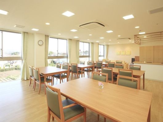 1F リビングルーム兼食堂兼機能訓練室