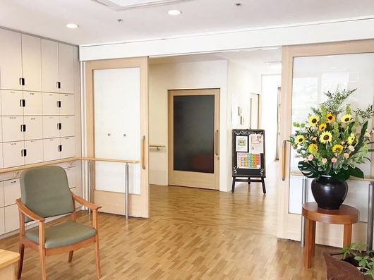 1F エントランス