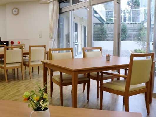 1F リビングルーム兼食堂兼機能訓練室