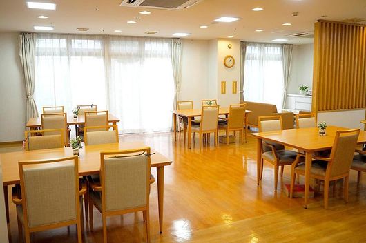 1F リビングルーム兼食堂兼機能訓練室