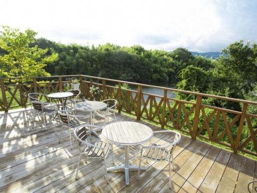 1F ウッドデッキ