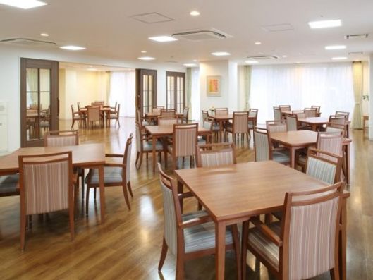 1F ダイニングルーム兼機能訓練室