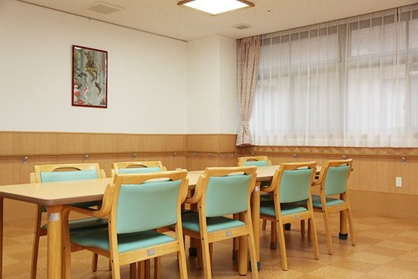 落ち着いた雰囲気の部屋