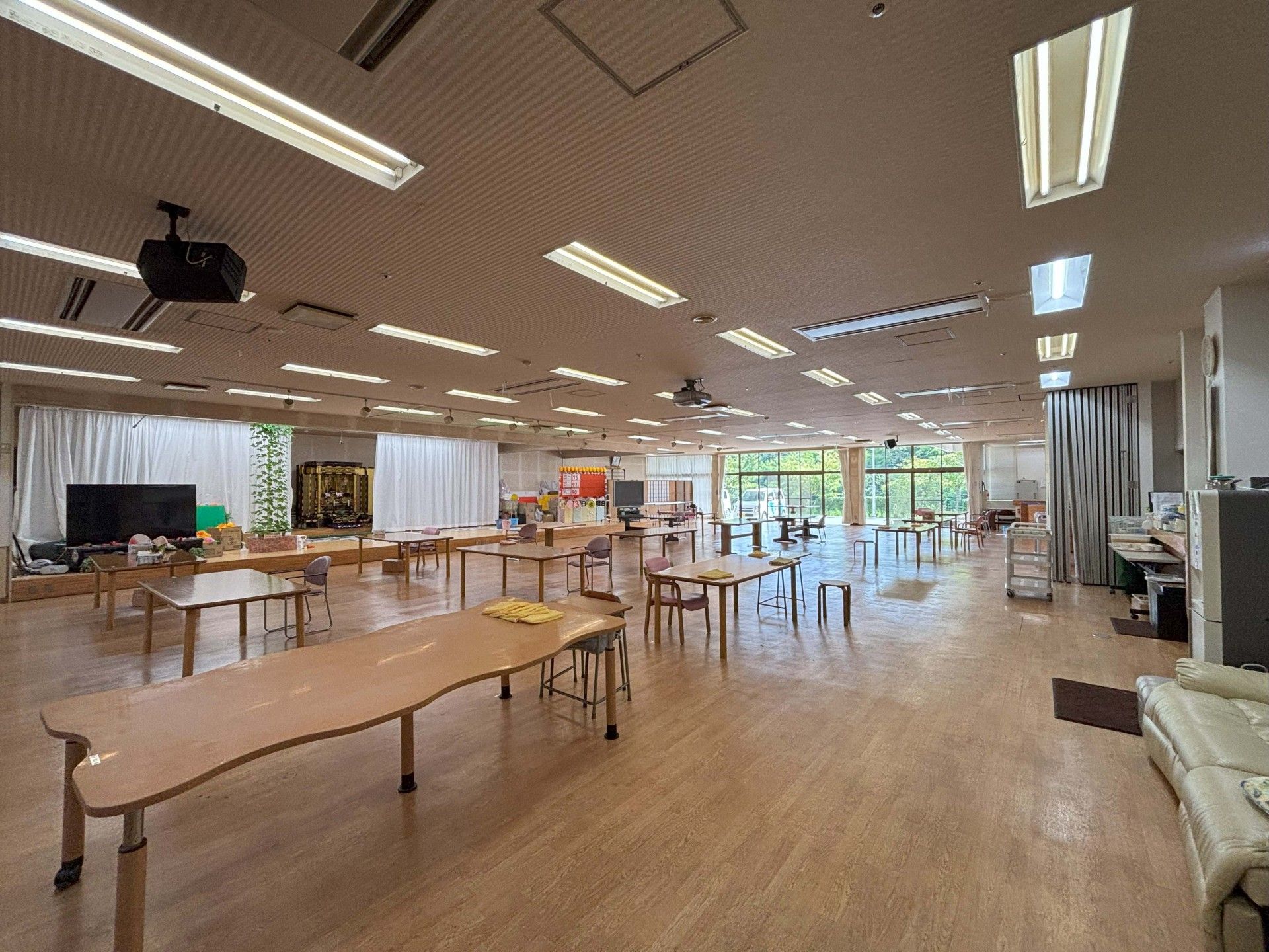 広々とした多目的ホール