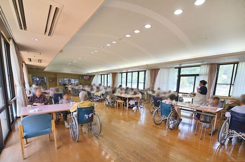 明るい大きな部屋