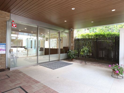 施設玄関ドア