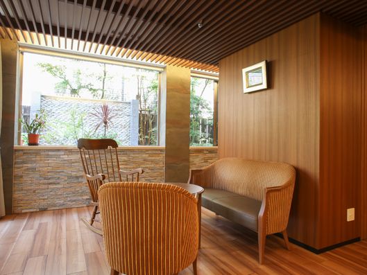 木の空間の談話スペース