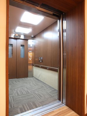 共有のエレベーター