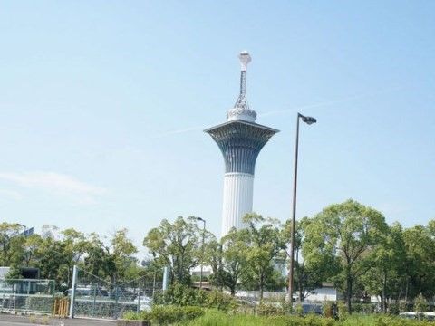 「レザミ鶴見緑地」の周辺。大きな公園があり、お散歩にも最適です。