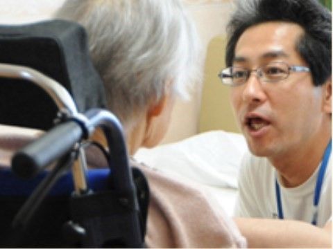 エルム撫川かりん棟のケア。医療機関との連携を強めておりますので、毎日を安心してお過ごしいただけます。