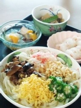 エルム撫川かりん棟の食事。季節に沿ったお食事・おやつをご提供しております。一年を楽しみながらお食事ください。