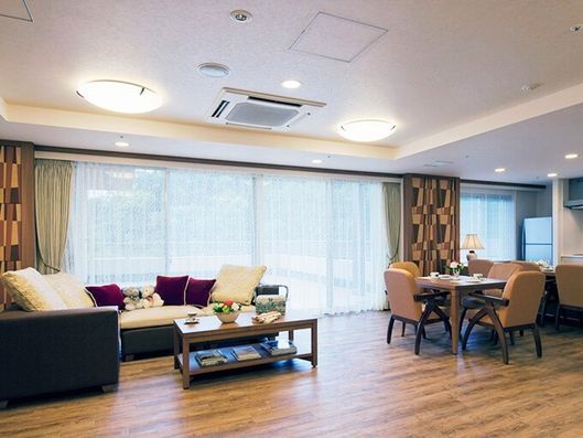 モダンなリビングダイニング