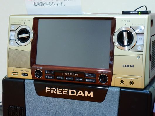 カラオケ機器