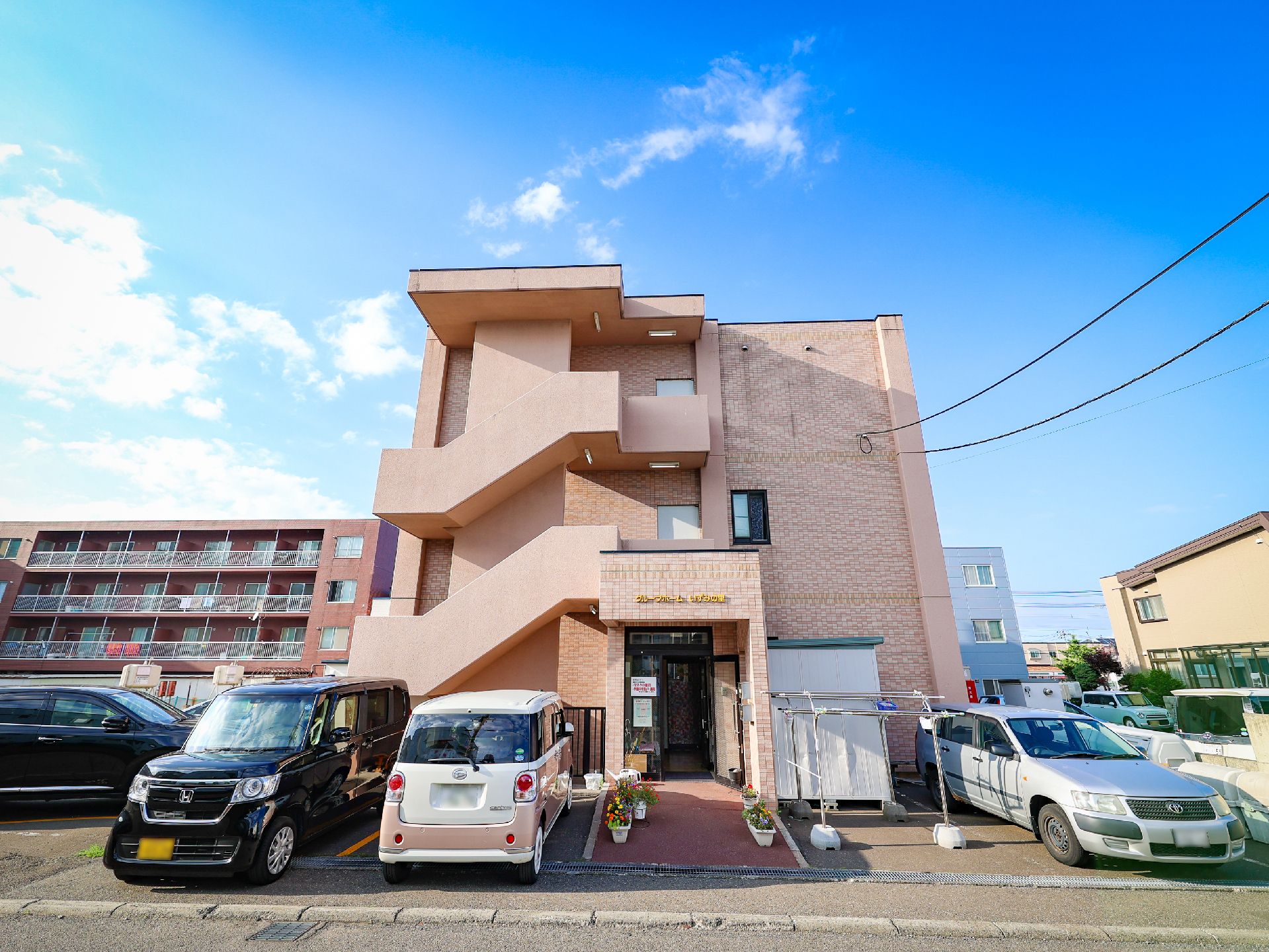 全室個室の施設外観