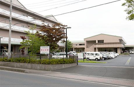 ゆったりとした施設外観