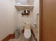 バリアフリー設計のトイレ空間