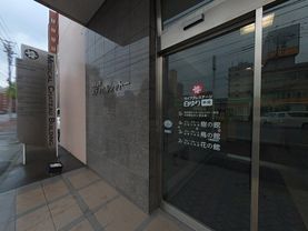 入口の自動ドア施設
