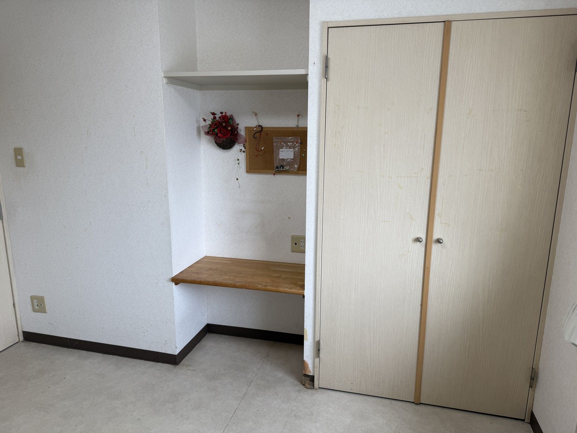 シンプルな収納スペース