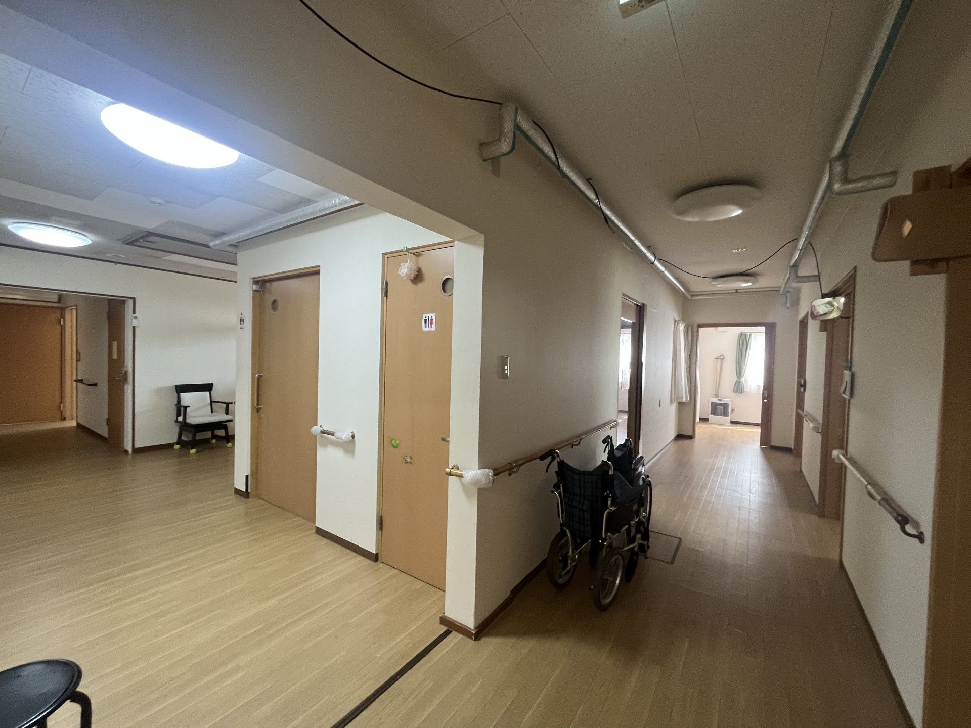 広々とした廊下